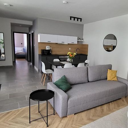 Dotis Apartman Tata Εξωτερικό φωτογραφία
