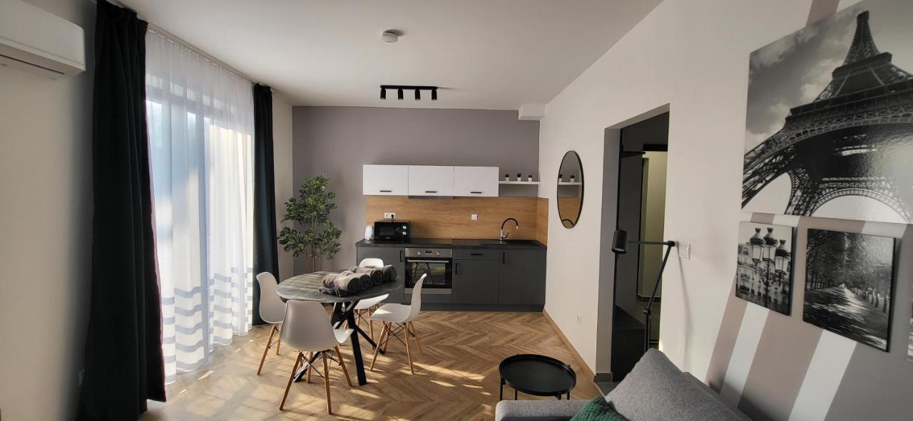Dotis Apartman Tata Εξωτερικό φωτογραφία